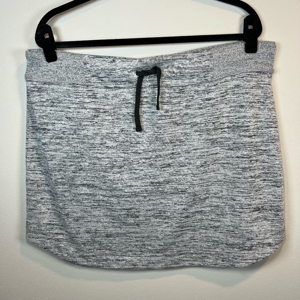 Athleta Downplay Skirt Heather Gray Knit Drawstring Unlined Zip Pocket Casual XL